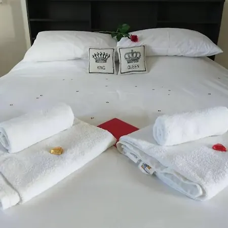 Panoramic Holidays Apartment *